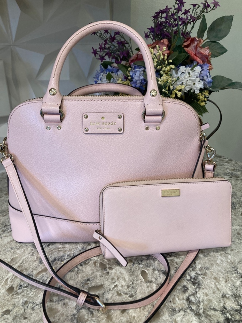 Kate Spade light pink structured Crossbody/top handle bag purse & wallet🩷 - Picture 2 of 13